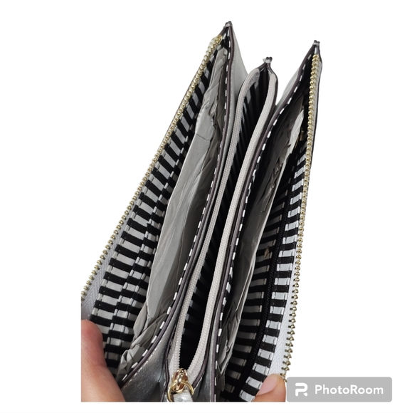 Metallic NWT Kate Spade Maryanne Wristlet Wallet - Picture 3 of 4